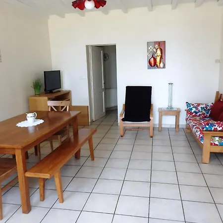 Domaine De Laroque Lou Maisouet Ferienhaus